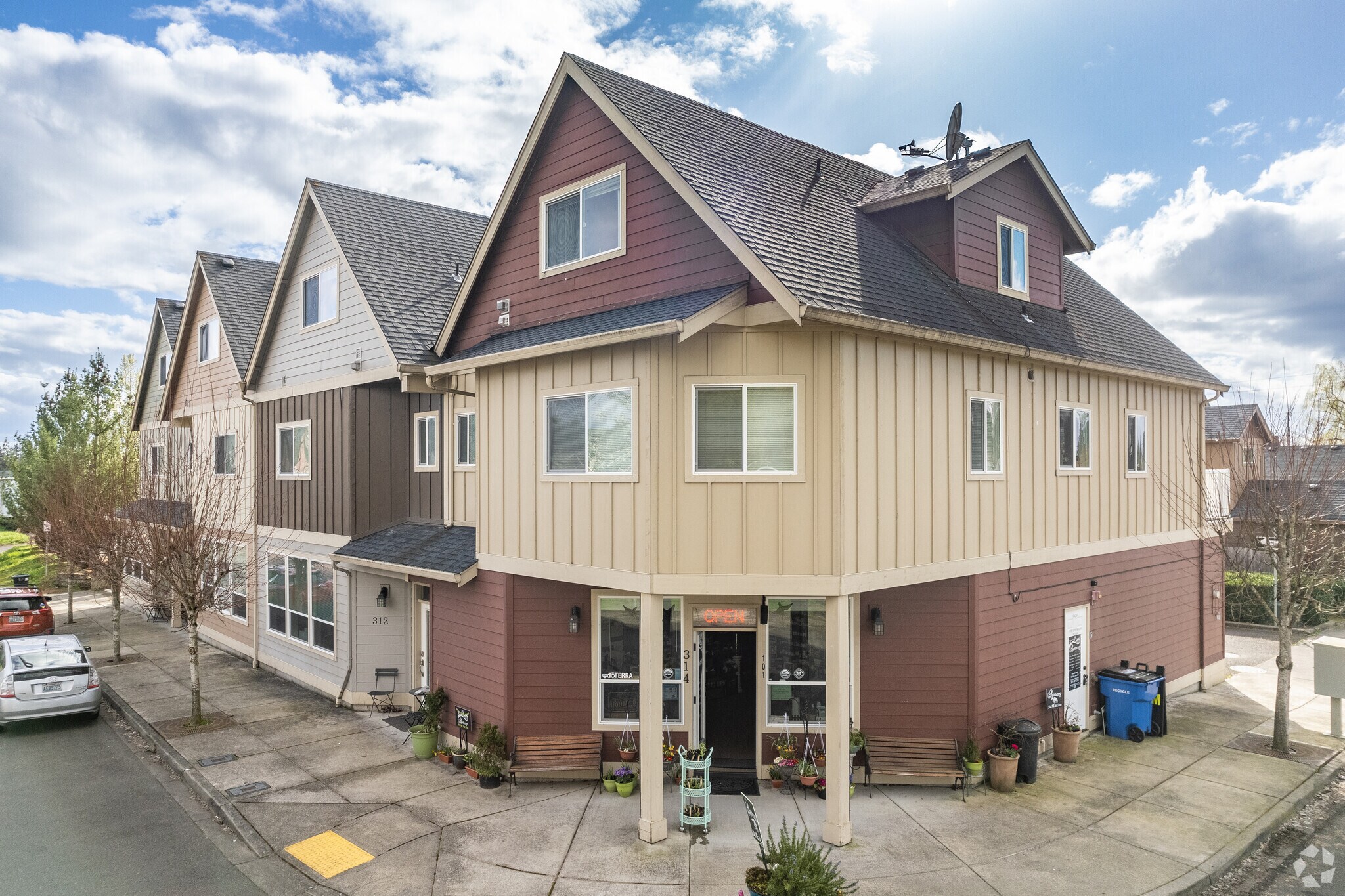 308-314 NE 1st Ave, Battle Ground, WA à louer Photo principale– Image 1 sur 20