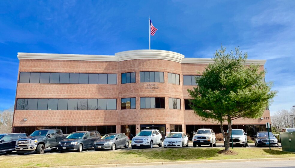127 Lubrano Dr, Annapolis, MD à louer - Photo de l’immeuble – Image 2 sur 9