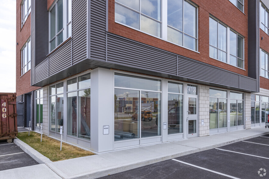 4700-4702 Rue Louis-B.-Mayer, Laval, QC à vendre - Photo de l’immeuble – Image 3 sur 4