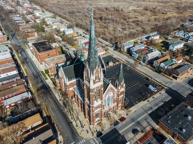 Former St. Michael Catholic School portefeuille de 4 biens à vendre sur LoopNet.fr - Photo de l’immeuble – Image 3 sur 10