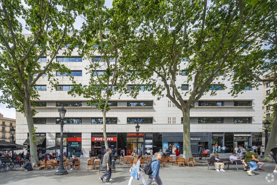 Plaça de Catalunya, 1, Barcelone, Barcelona à louer - Photo de l’immeuble – Image 3 sur 3