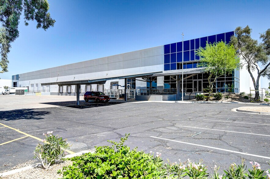 836 E University Dr, Phoenix, AZ à louer - Photo de l’immeuble – Image 3 sur 15