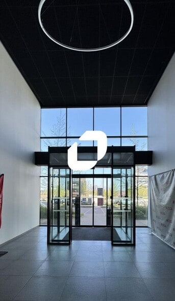 Bureau dans Schiltigheim à louer - Hall d’entrée – Image 3 sur 8