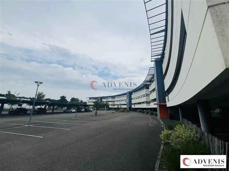 Bureau dans Mérignac à louer - Photo de l’immeuble – Image 1 sur 10