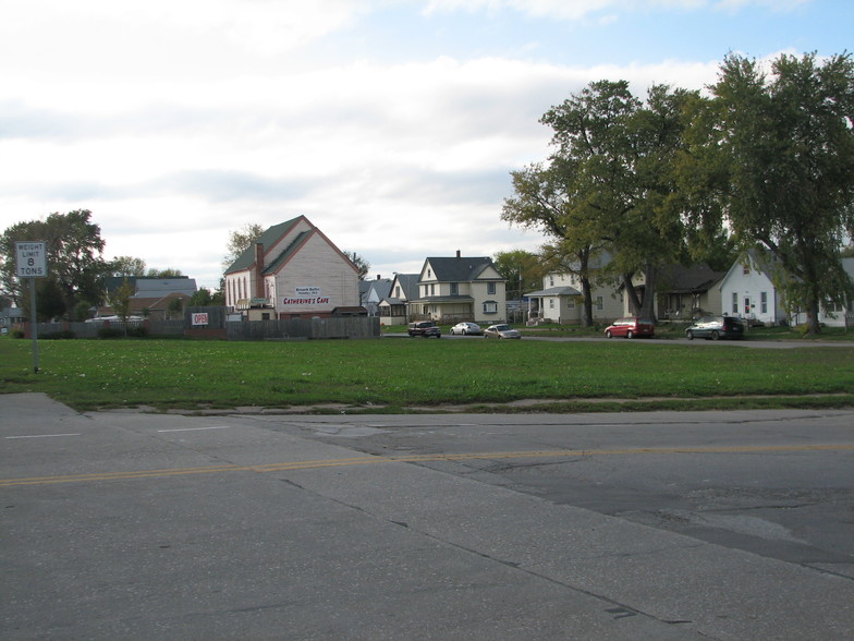 N 8th St, Council Bluffs, IA à vendre - Photo de l’immeuble – Image 1 sur 2