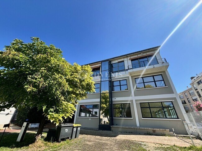 Plus de détails pour 7 Quai Gabriel Péri, Joinville-le-Pont - Bureau à louer