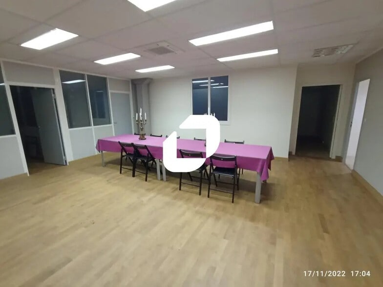 Bureau dans Vitry-sur-Seine à louer - Photo intérieure – Image 3 sur 8