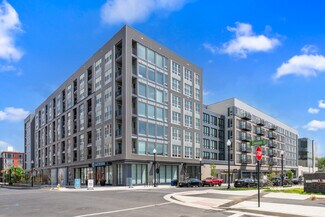 Plus de détails pour 451 Swann Ave, Alexandria, VA - Local commercial à louer
