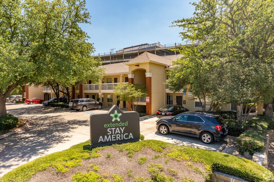 1601 River Run, Fort Worth, TX à vendre - Photo principale – Image 1 sur 49