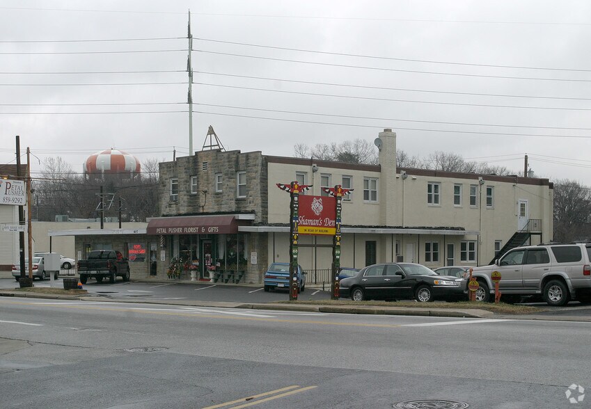607 S Camp Meade Rd, Linthicum Heights, MD à louer - Photo de l’immeuble – Image 2 sur 3