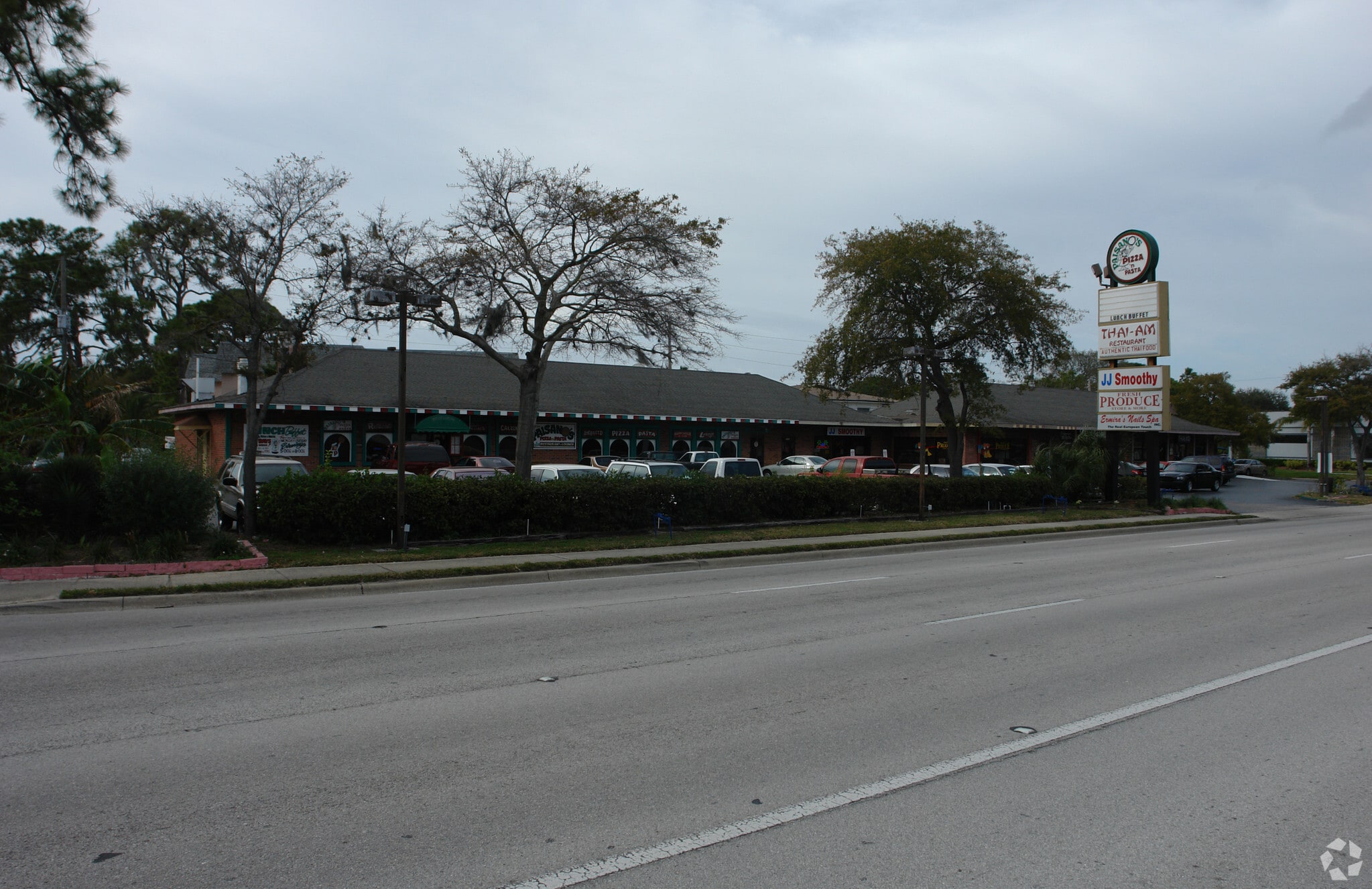 6000 4th St, Saint Petersburg, FL à louer Photo principale– Image 1 sur 3