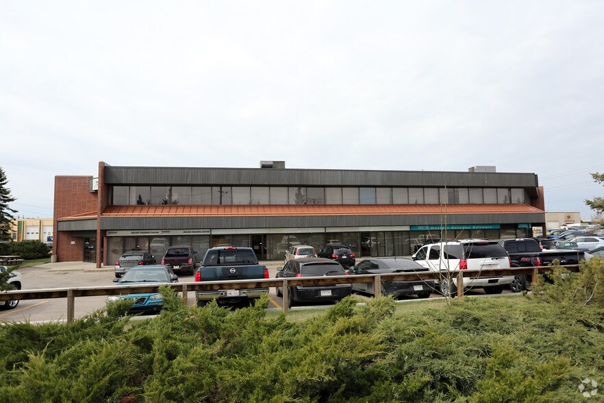 2950 Parsons Rd NW, Edmonton, AB à vendre - Photo de l’immeuble – Image 3 sur 4