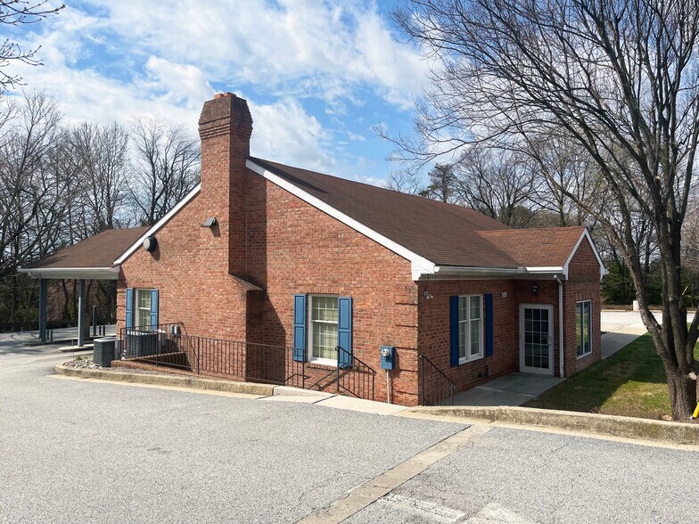 201 Mt Carmel Rd, Parkton, MD à louer - Photo de l’immeuble – Image 1 sur 9