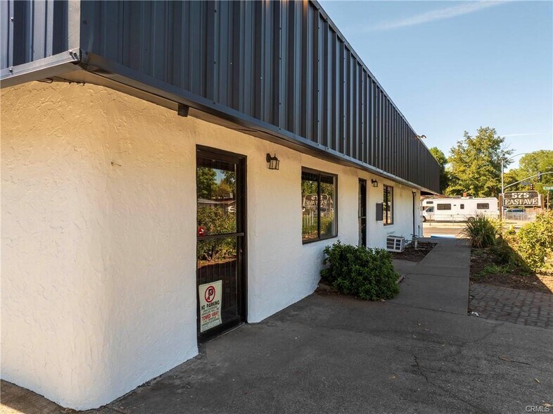 575 East Ave, Chico, CA à vendre - Photo principale – Image 2 sur 14