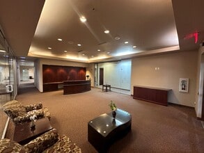 6085 W Twain Ave, Las Vegas, NV à louer Photo intérieure– Image 2 sur 25