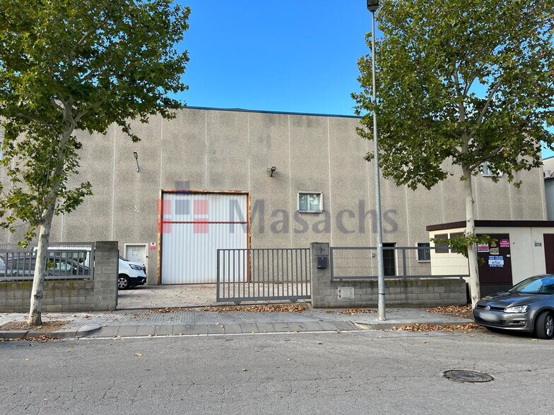Industriel/Logistique dans Sant Cugat del Vallès, Barcelona à louer - Photo de l’immeuble – Image 1 sur 13