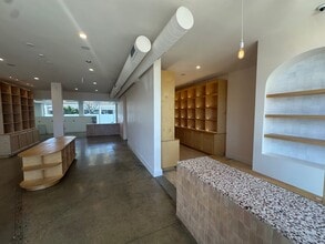 1500 Adams Ave, Costa Mesa, CA à louer Photo intérieure– Image 2 sur 7