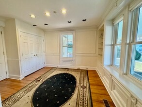 25 Imperial Ave, Westport, CT à louer Photo intérieure– Image 2 sur 2