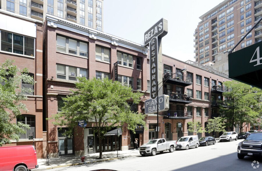 434 W Ontario St, Chicago, IL à louer - Photo de l’immeuble – Image 3 sur 9