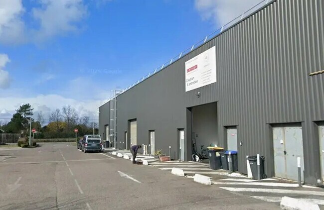 Plus de détails pour Industriel/Logistique à louer
