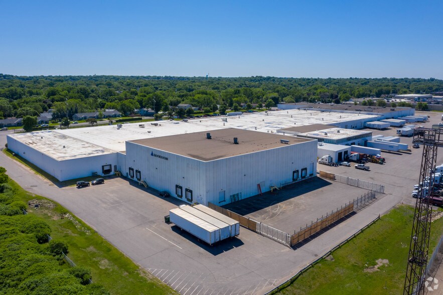5320-5400 Main St NE, Fridley, MN à louer - Photo de l’immeuble – Image 3 sur 11