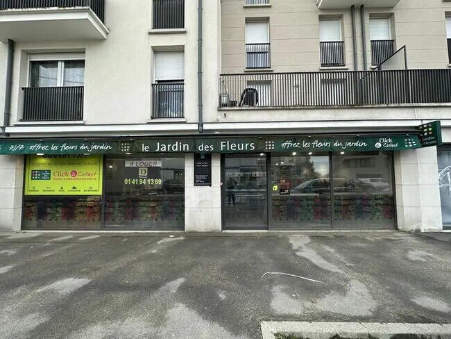 Plus de détails pour Local commercial à louer