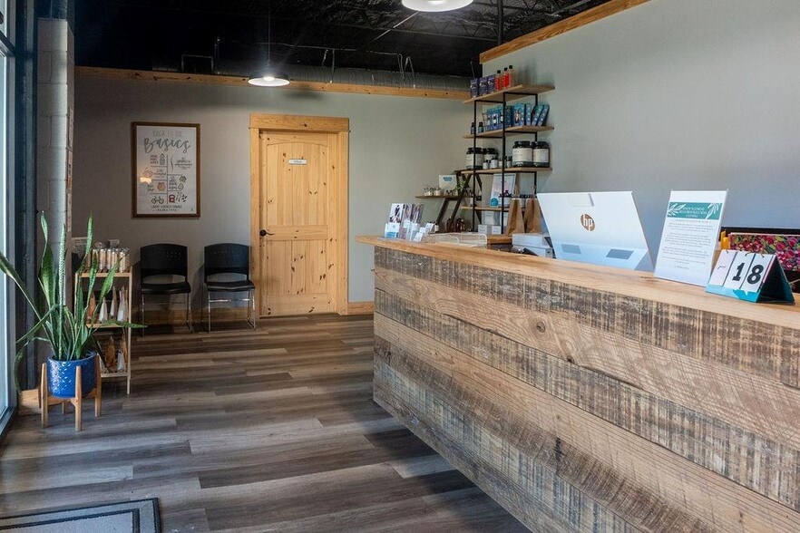 214 S Church St, Dublin, GA à louer - Photo intérieure – Image 3 sur 57