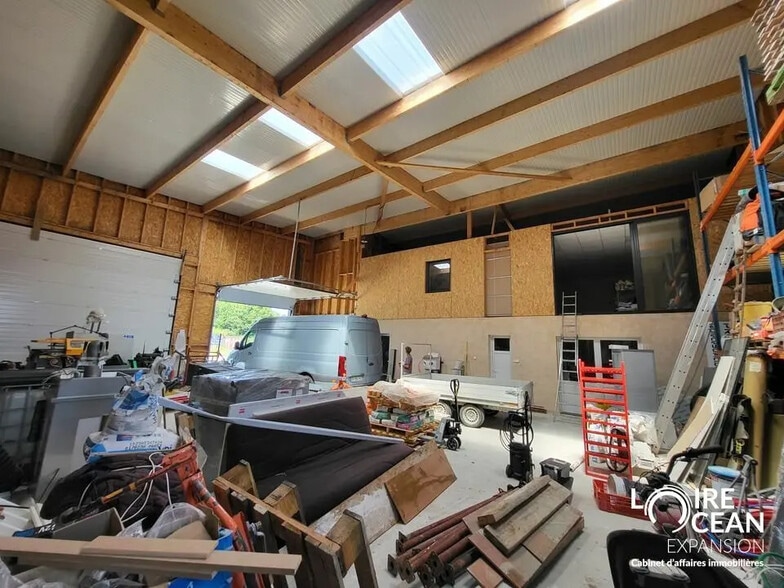 Local d'activités dans Saint-Mars-de-Coutais à vendre - Photo de la construction – Image 2 sur 4