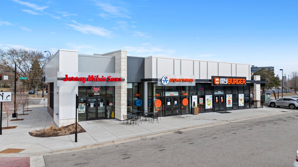 Pentagon Village portefeuille de 2 biens à vendre sur LoopNet.fr - Photo de l’immeuble – Image 2 sur 8