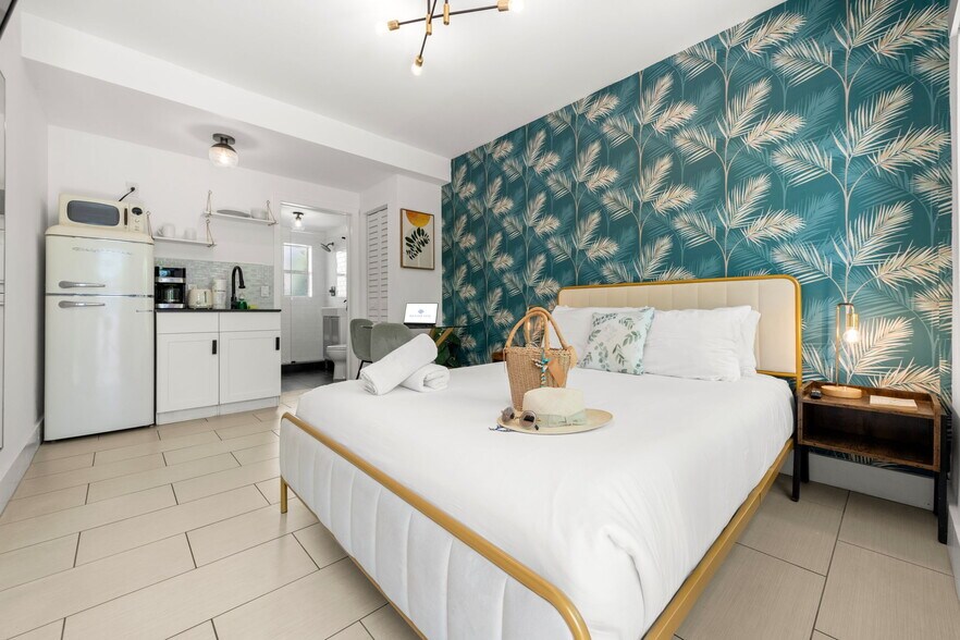 7320 Byron Ave, Miami Beach, FL à vendre - Photo intérieure – Image 2 sur 38