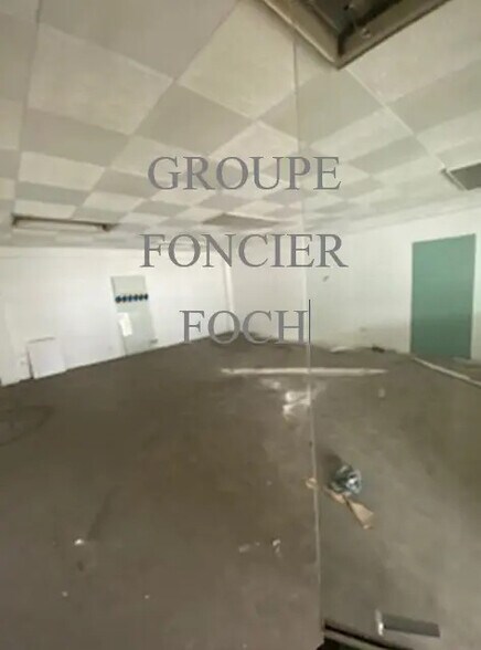 Local d’activités dans Lyon à louer - Photo de l’immeuble – Image 3 sur 5