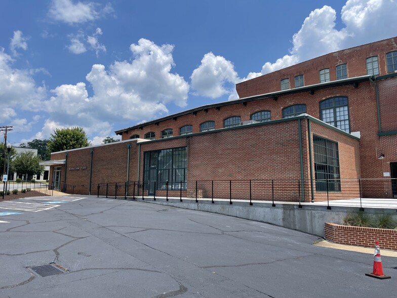 201 Smythe St, Greenville, SC à louer - Photo de l’immeuble – Image 2 sur 10
