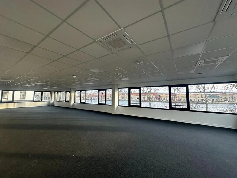 Bureau dans Le Havre à louer - Photo de l’immeuble – Image 3 sur 6