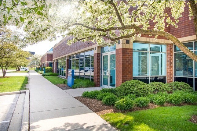 10101 Innovation Dr, Milwaukee, WI à louer - Photo de l’immeuble – Image 2 sur 4