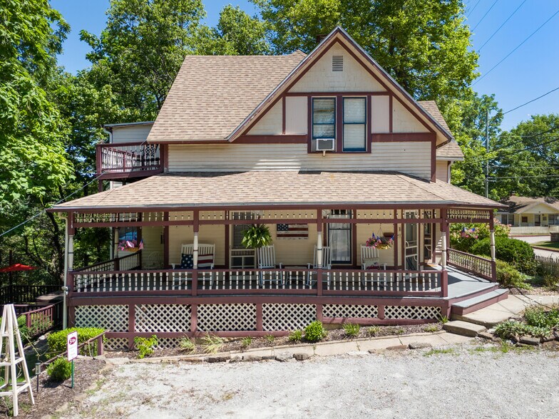 5 Ojo St, Eureka Springs, AR à vendre - Photo de l’immeuble – Image 3 sur 44