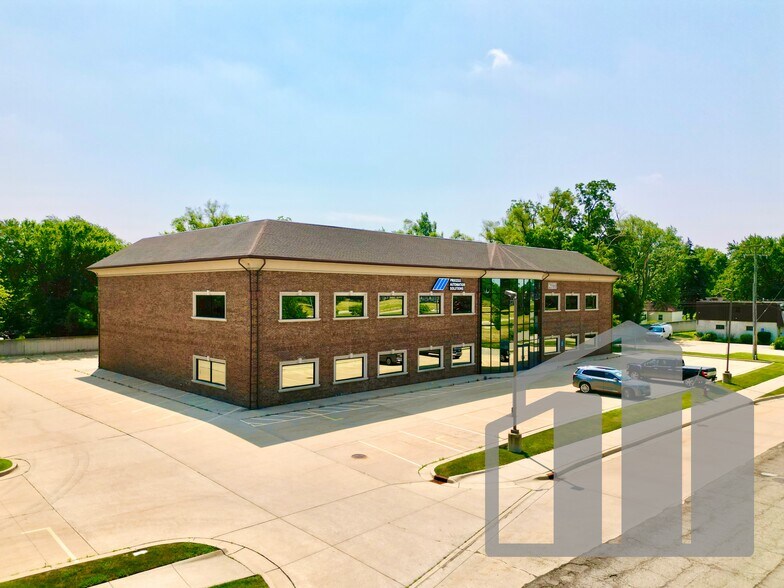 25560 Mound Rd, Warren, MI à vendre - Photo de l’immeuble – Image 2 sur 11
