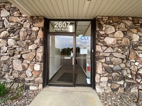 2607 Post Rd, Stevens Point, WI à louer Photo de l’immeuble– Image 2 sur 10