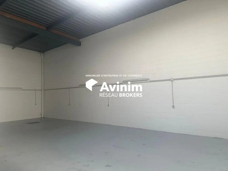 Industriel/Logistique dans Eaubonne à louer - Photo intérieure – Image 2 sur 7