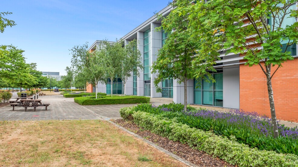 Cowley Rd, Cambridge à louer - Photo de l’immeuble – Image 3 sur 5