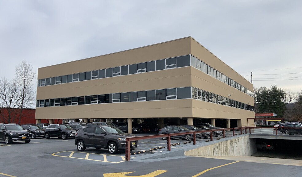 500 Grand Ave, Englewood, NJ à louer - Photo de l’immeuble – Image 2 sur 3