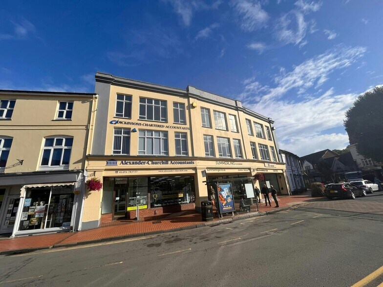 90-94 The Broadway, Chesham à louer - Photo de l’immeuble – Image 2 sur 2