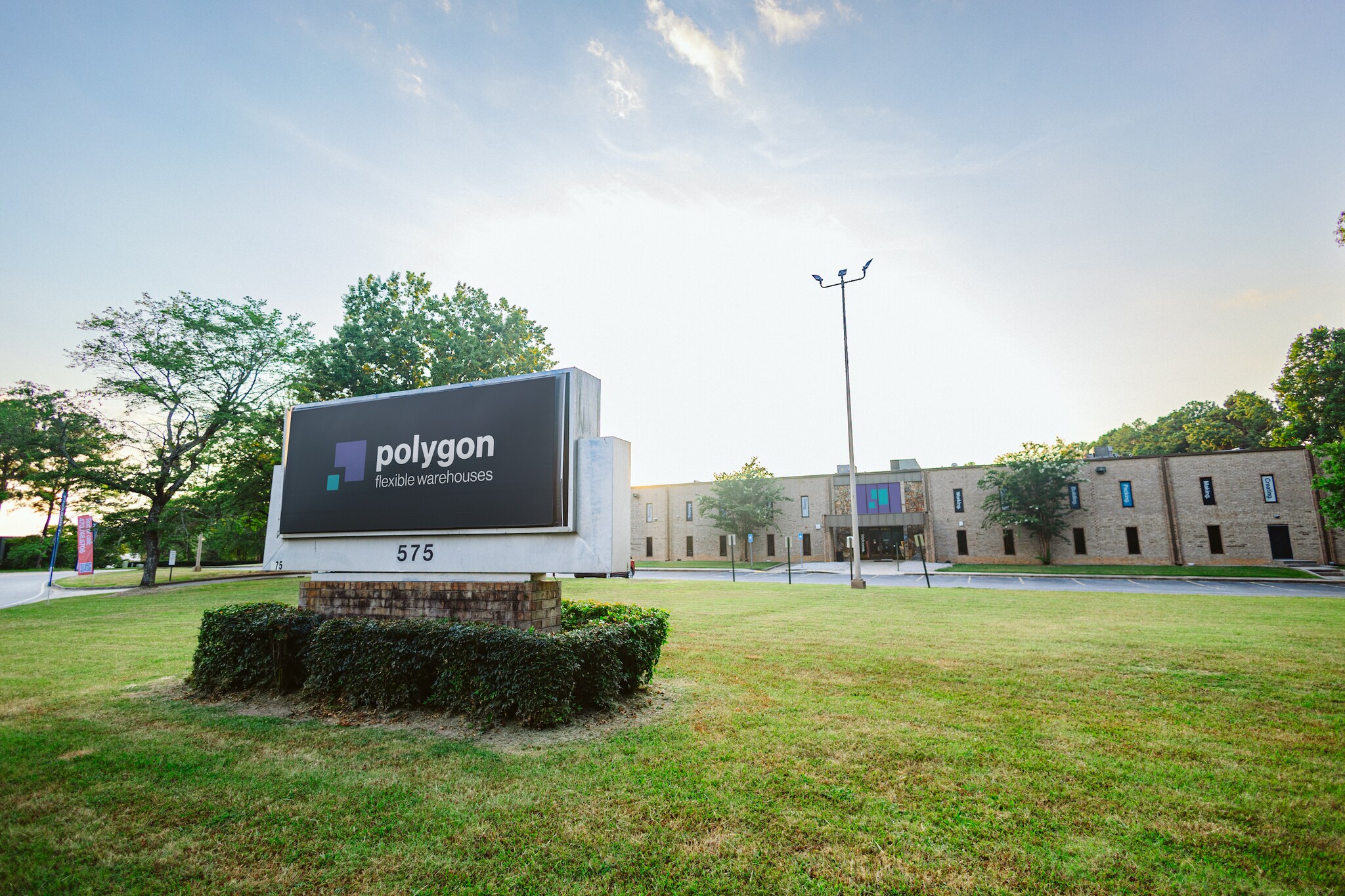 575 Wharton Dr SW, Atlanta, GA à louer Photo principale– Image 1 sur 16