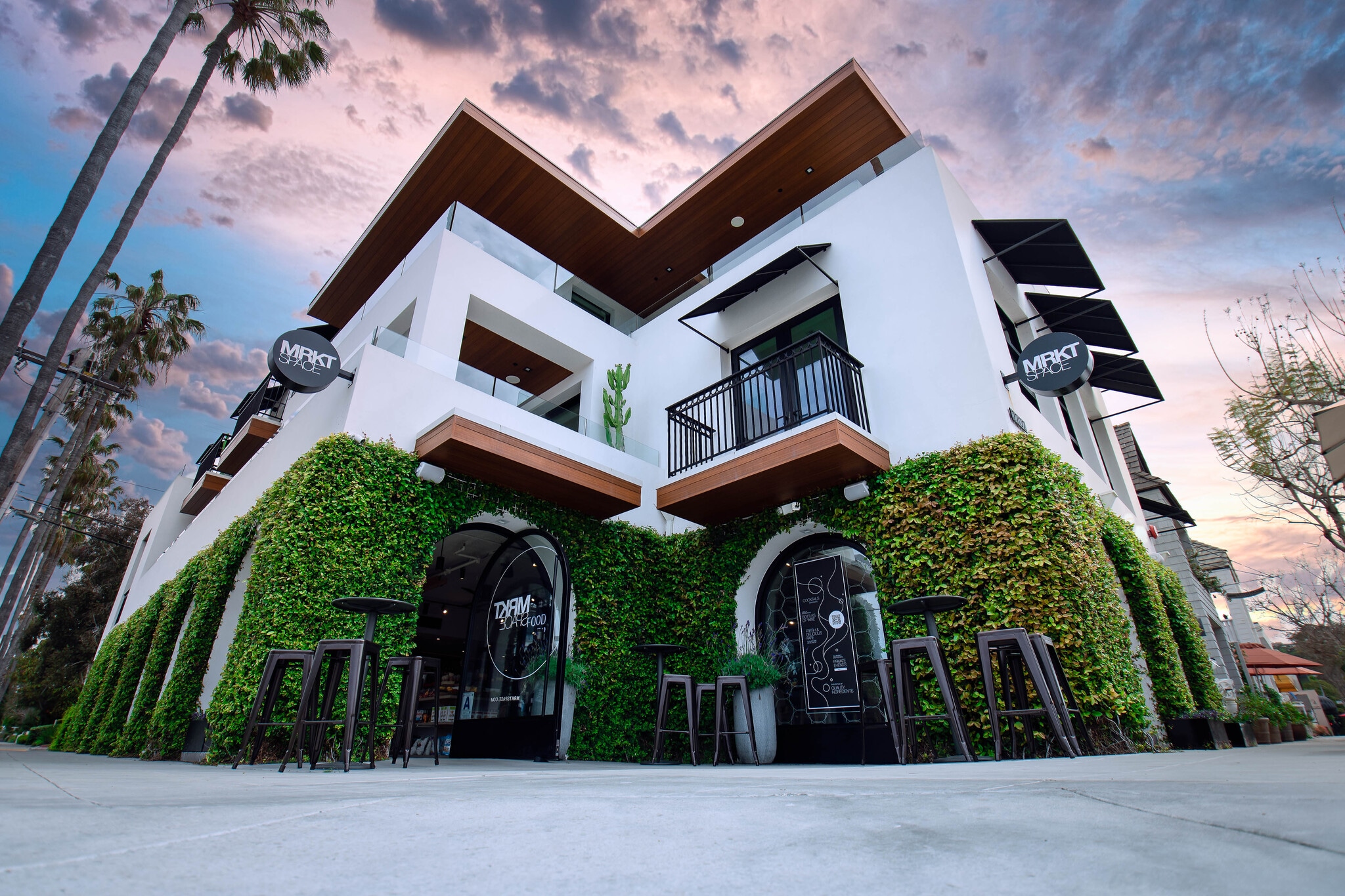 2202 Avenida De La Playa, La Jolla, CA à louer Photo de l’immeuble– Image 1 sur 8