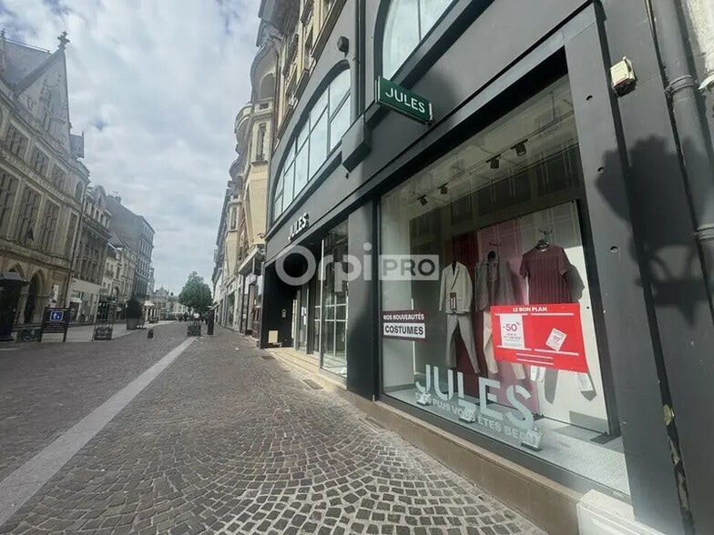 Local commercial dans Saint-Quentin à louer - Photo de l’immeuble – Image 2 sur 3