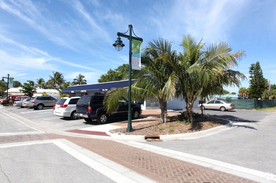 217 Avenida Madera, Sarasota, FL à louer - Photo principale – Image 2 sur 4