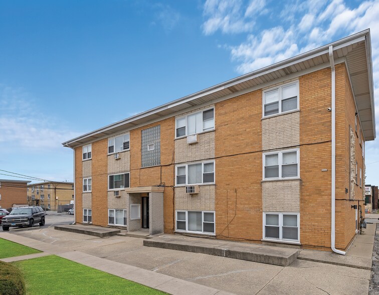 Harwood Heights Portfolio portefeuille de 2 biens à vendre sur LoopNet.fr - Photo de l’immeuble – Image 1 sur 30