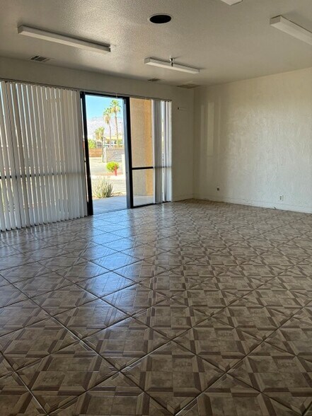 74794 Lennon Pl, Palm Desert, CA à louer - Photo de l’immeuble – Image 2 sur 5