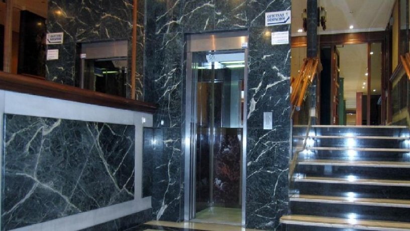 Carrer Enmedio, CASTELLÓN DE LA PLANA/CASTELLÓ, Castellón à vendre - Hall d’entrée – Image 3 sur 3