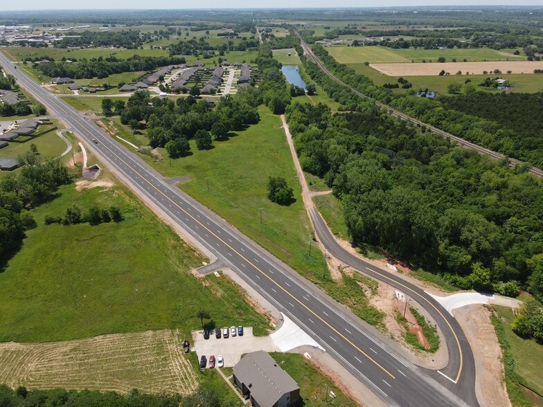 US-77 & S 8th, Noble, OK à vendre - Photo de l’immeuble – Image 3 sur 5