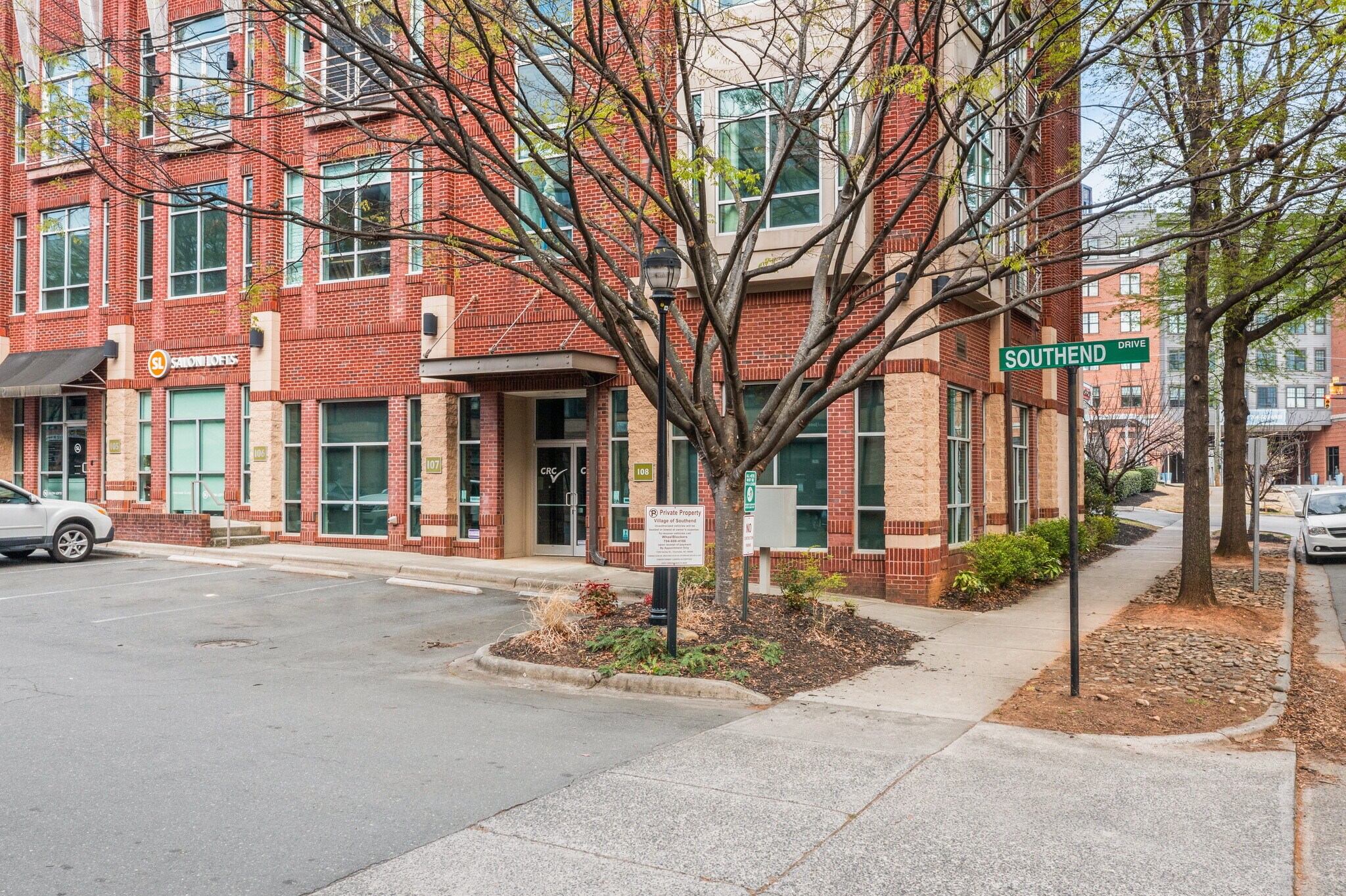 2133 Southend Dr, Charlotte, NC à louer Photo de l’immeuble– Image 1 sur 14